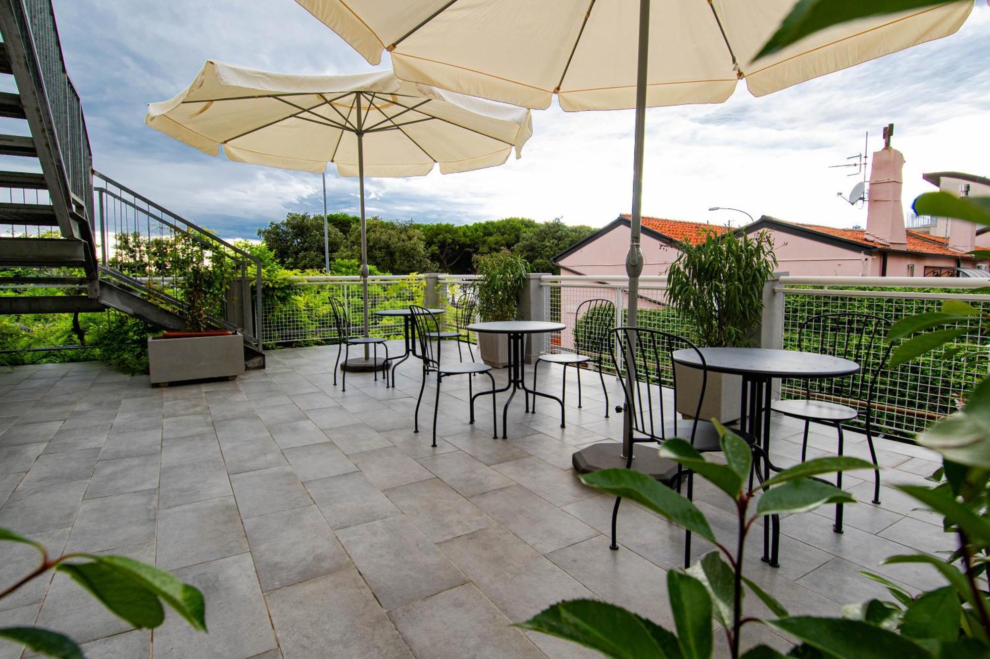 Hotel Tritone Triest Exterior foto