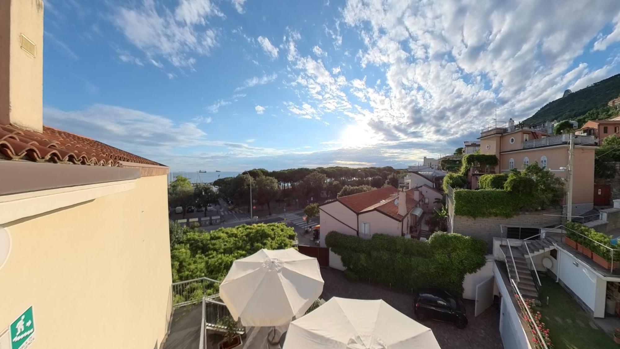 Hotel Tritone Triest Exterior foto
