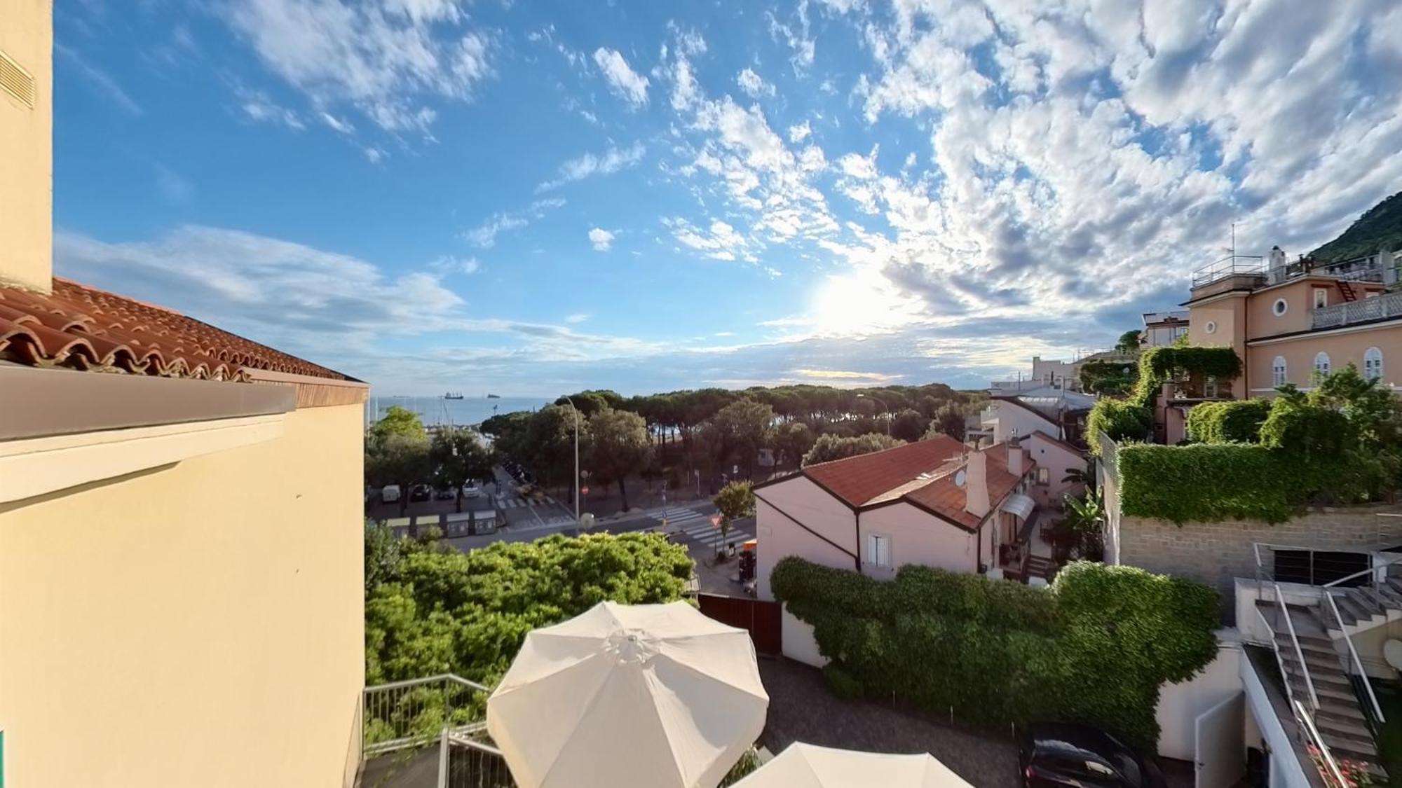 Hotel Tritone Triest Exterior foto